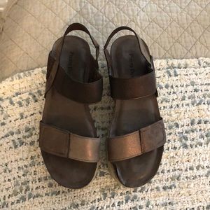 brown flatforms